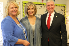 Elementary-Teacher-of-the-Year-Surprise-Rose-Montgomery-Prairie-Vista-5-7-25-80