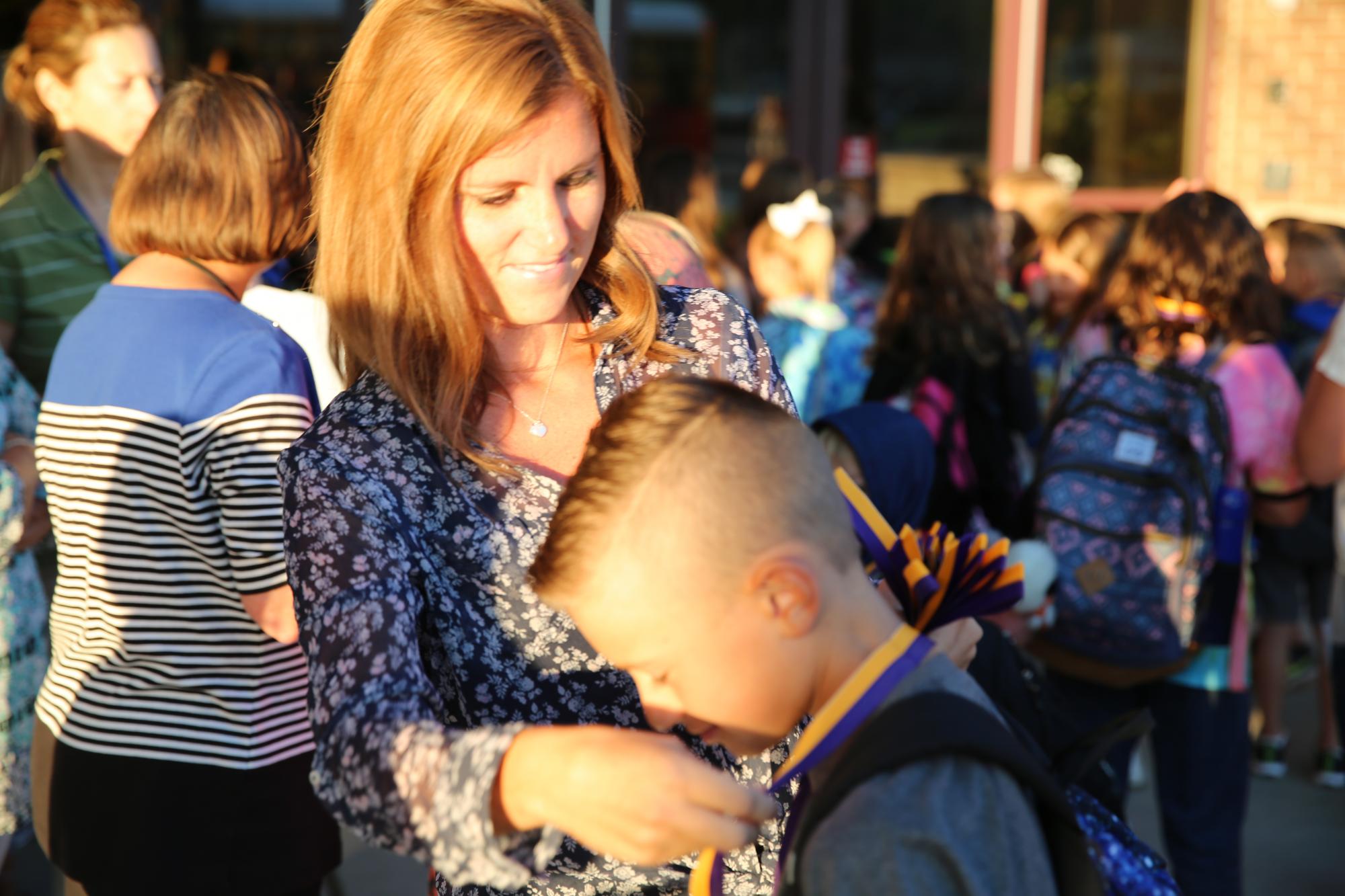 Horizon Students get a Heroes Welcome for the 1st Day of School
