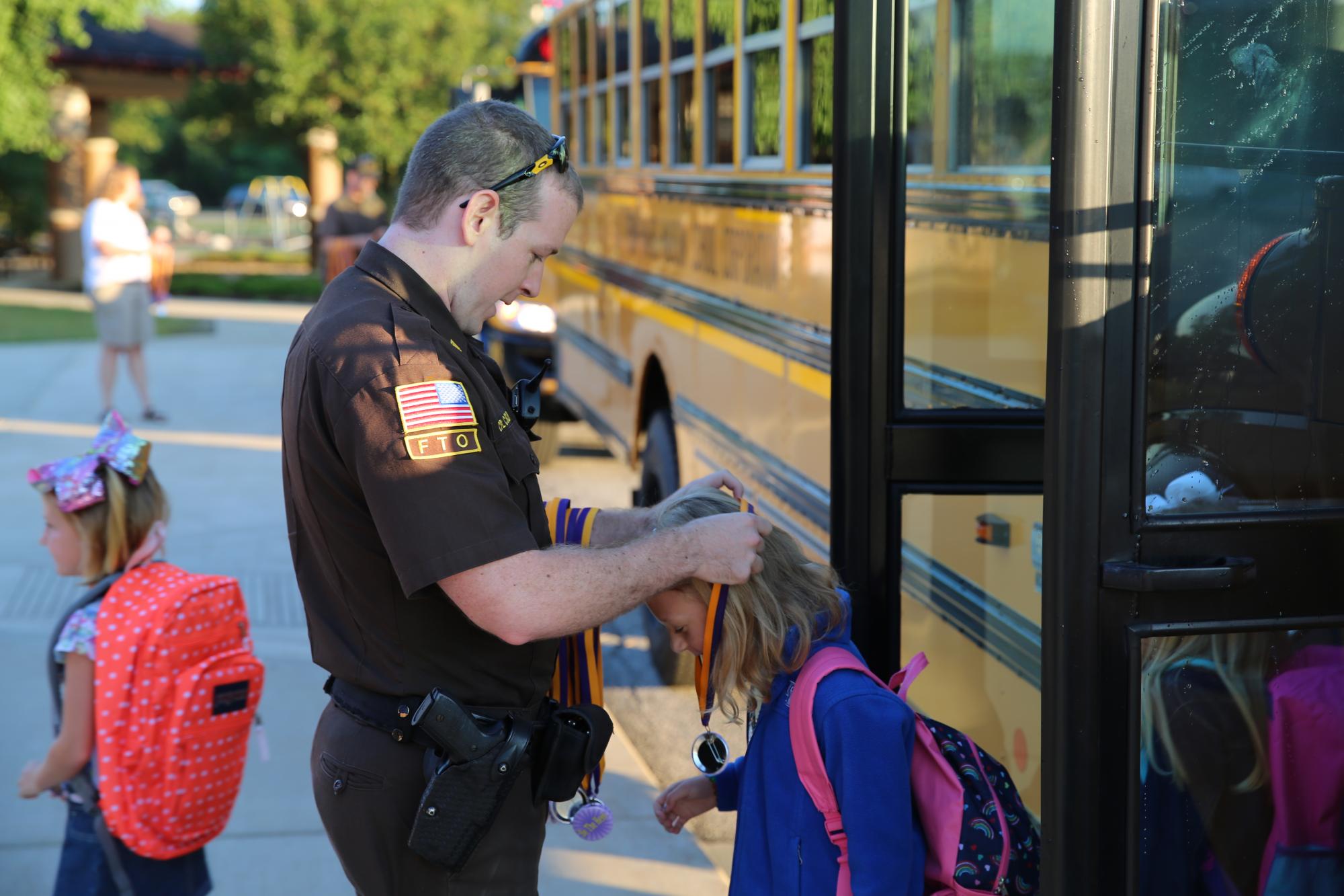 Horizon Students get a Heroes Welcome for the 1st Day of School